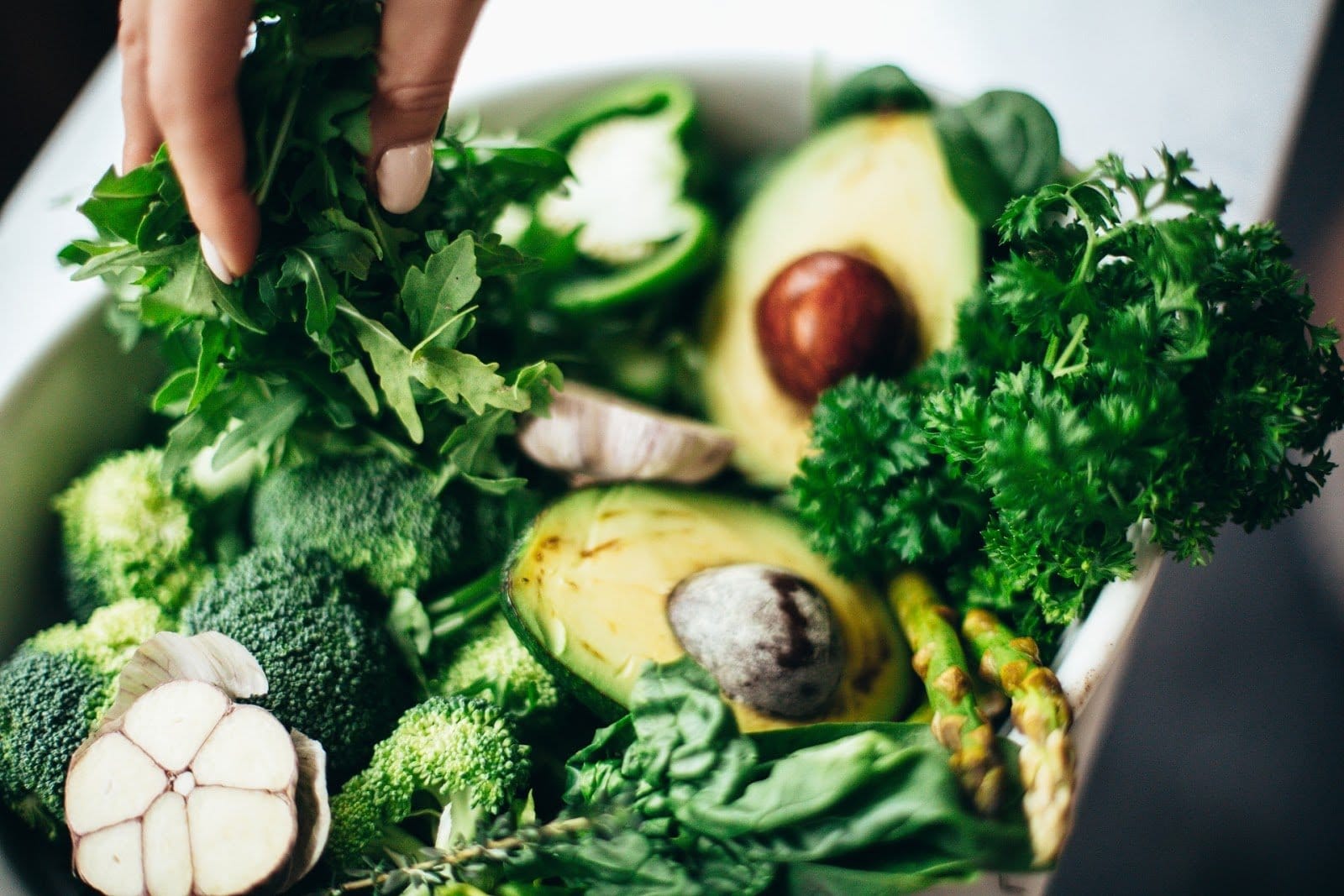 healthy-green-foods-avocado-kale-broccoli-and-peppers